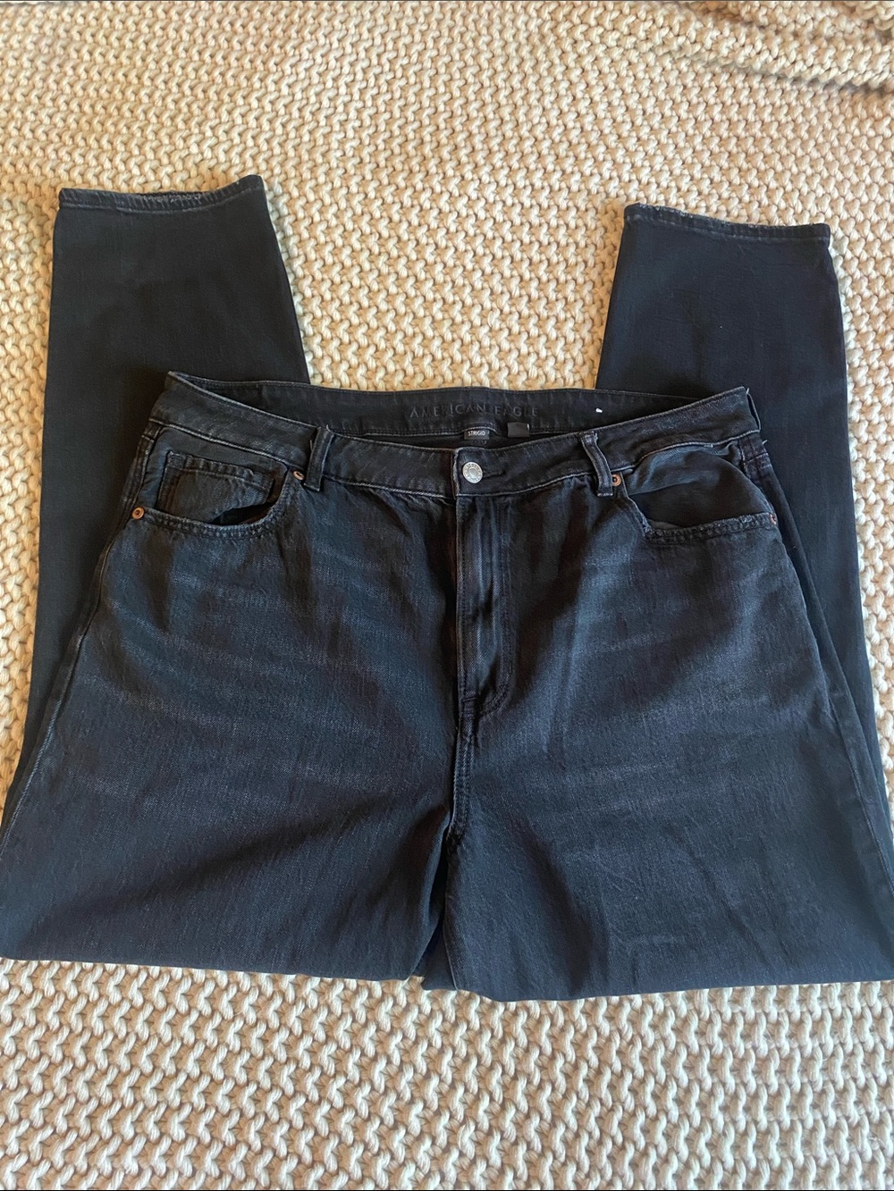 American Eagle Mom Jeans